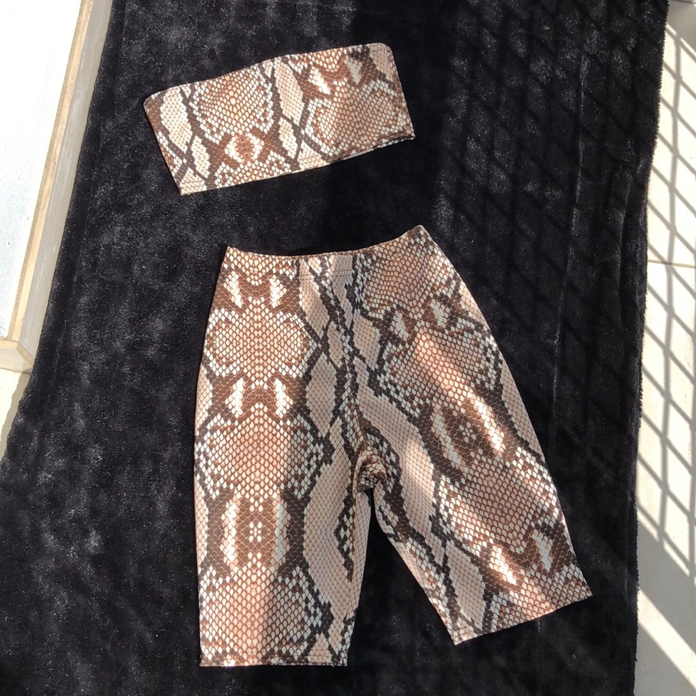 Snake print set